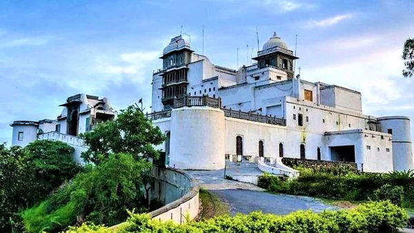 Udaipur Taxi Services