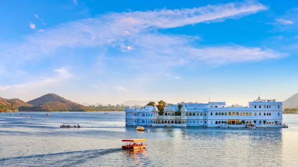 Udaipur Taxi Services